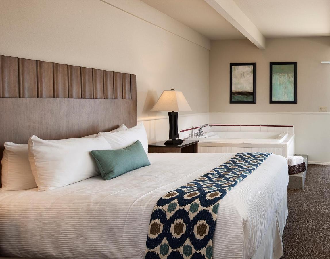 Cambria Landing Inn And Suites Экстерьер фото