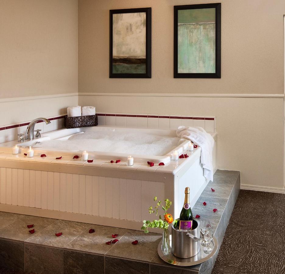 Cambria Landing Inn And Suites Экстерьер фото